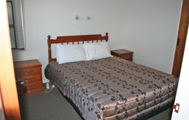 bedroom of 1-bedroom suite