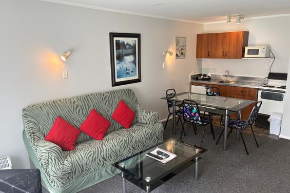 2-Bedroom Unit - lounge