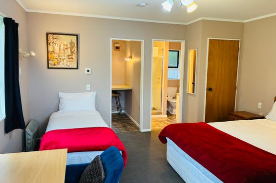 Studio Unit - beds